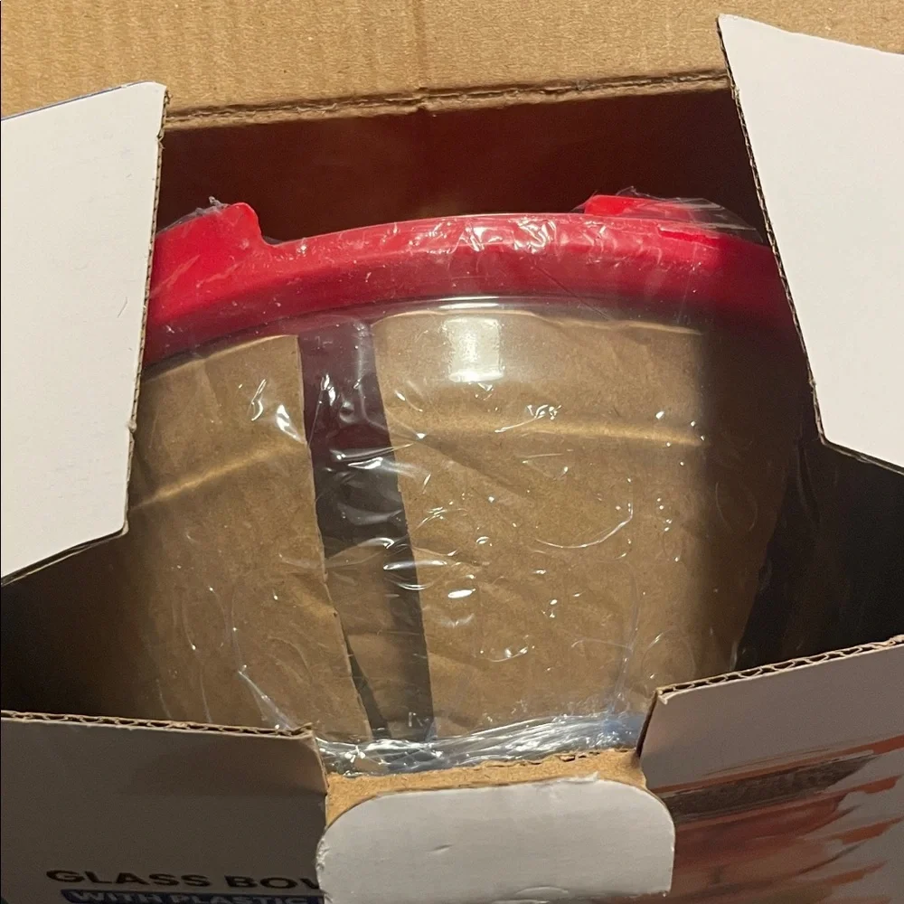 Stackable 5 PCS Glass Bowl Set with Red Lids Never Opened Boxed